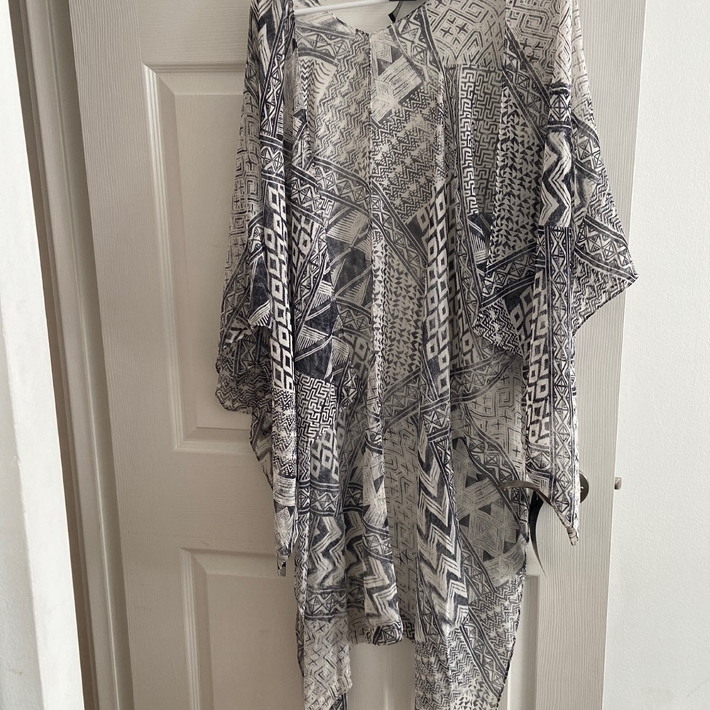 New BCBG beach cover up